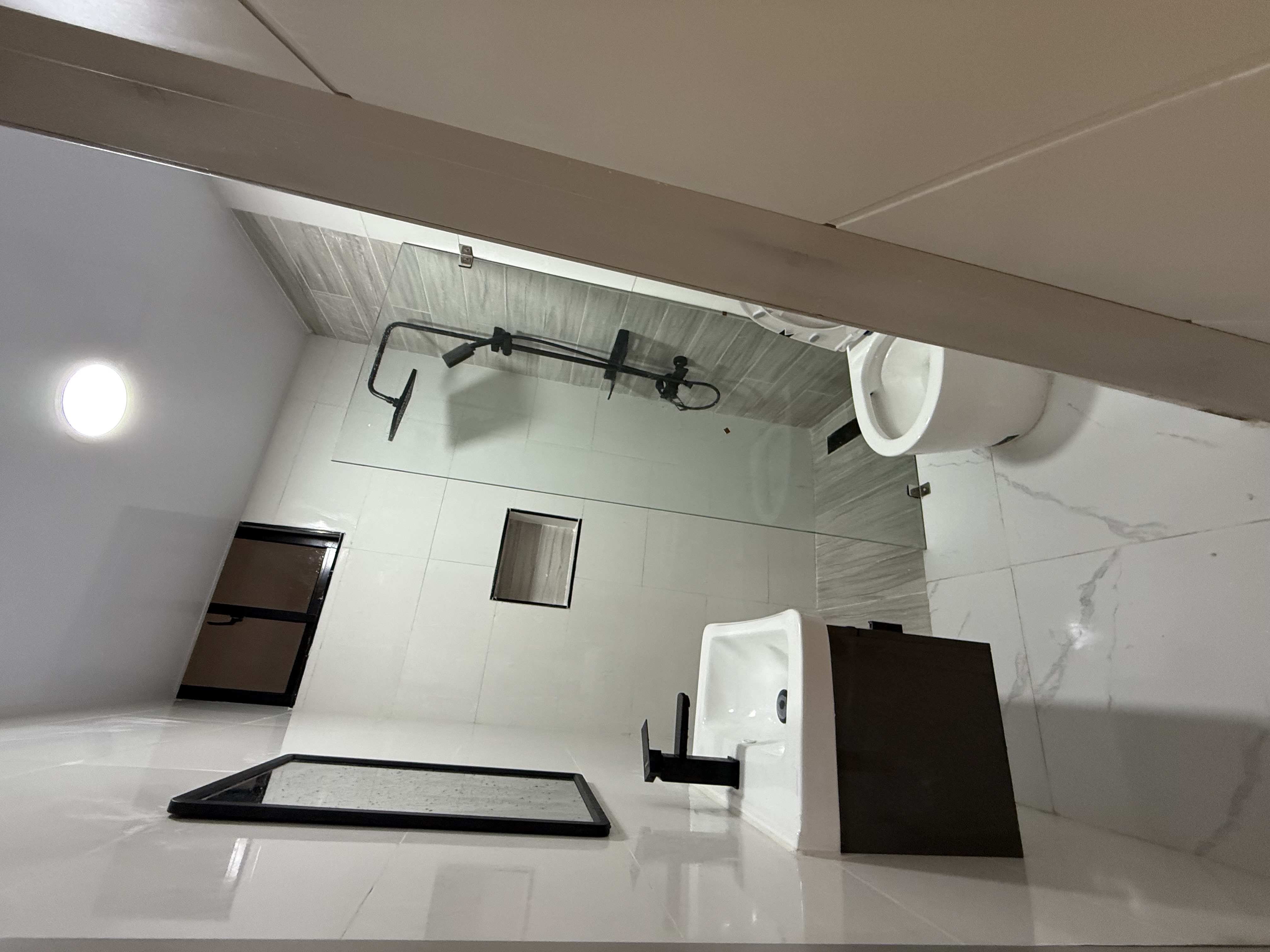 apartamentos - Vendo independencia klm 7 primer nivel 70 mtrs una 9