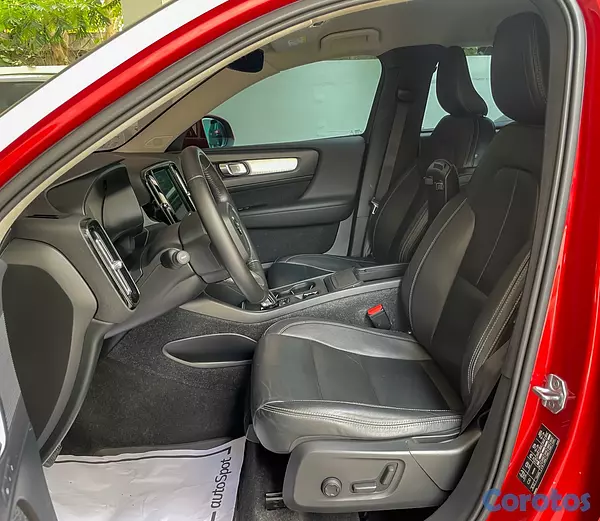 jeepetas y camionetas - Volvo XC40 Momentum  6