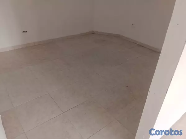 oficinas y locales comerciales - 
📍 Local Comercial en Alquiler – El Millón (Próximo a la Av. 27 de Febrero) 2
