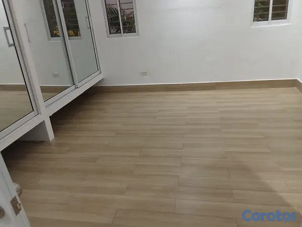 oficinas y locales comerciales - Oficina en alquiler – Rómulo, 3er piso
 3