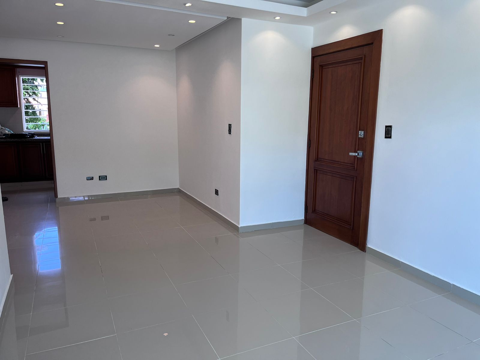 apartamentos - VENDO Apartamento 2do Piso En El Italia Santo Domi 2