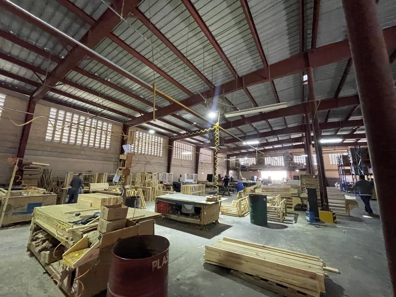 solares y terrenos - Terreno Nave local comercial venta Villa Faro Santo Domingo Este 9