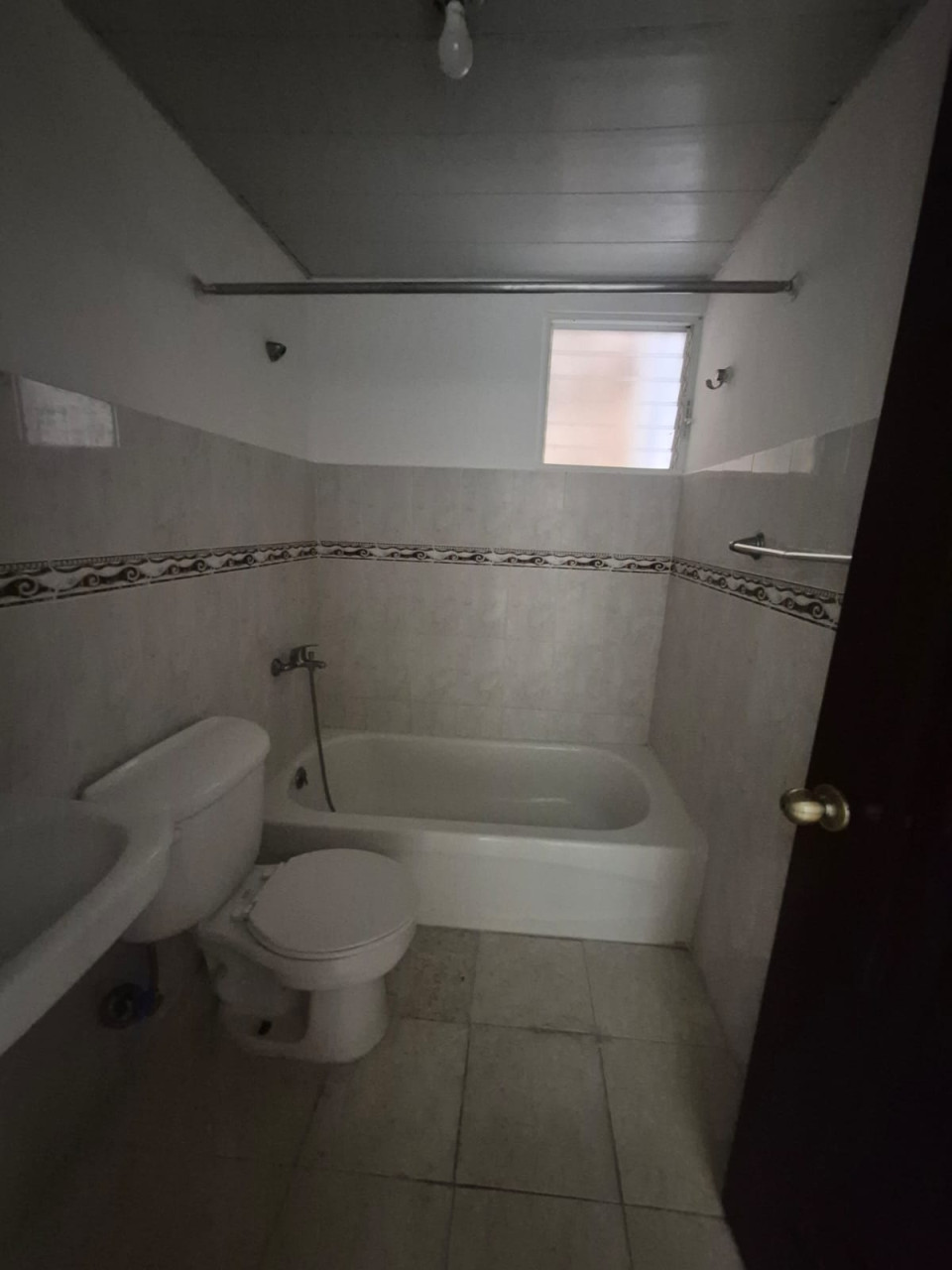 apartamentos - Apartamento en Venta en La Castellana 3H, 2B, 1P, 2do Nivel 5