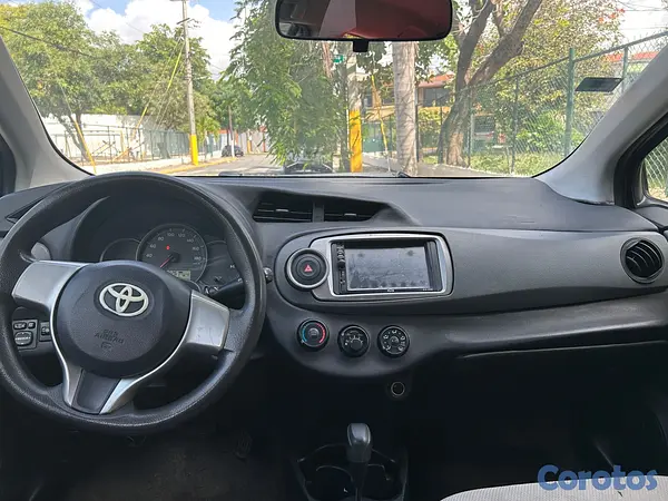 carros - Toyota vitz 2013 4 cilindros 6