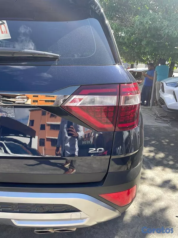 jeepetas y camionetas - Hyundai Cantus LUX 2023 8