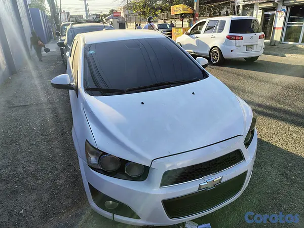 carros - Chevrolet Sonic 2015 6