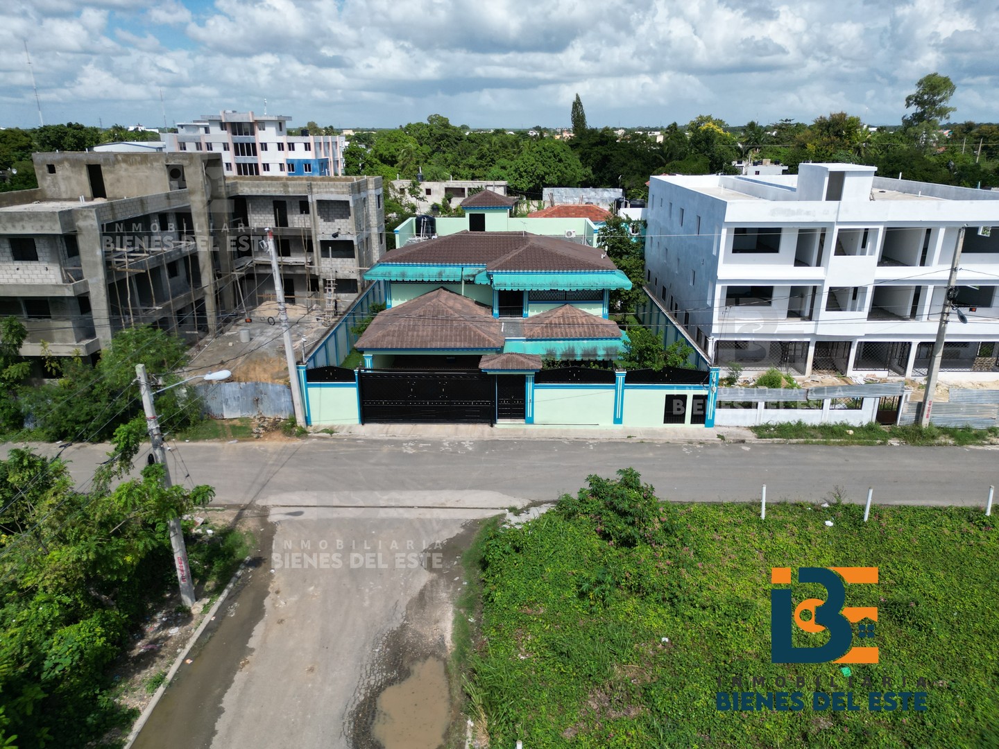 casas - Se Vende Casa Nueva y Espaciosa en Altos de San Pedro.Titulo Deslindado