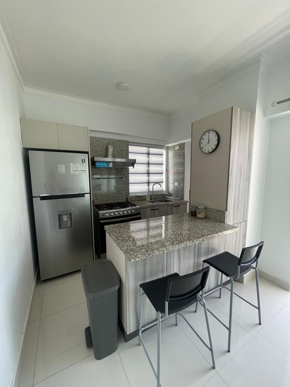 apartamentos - lquiler Apartamento Amueblado en Evaristo Morales 5