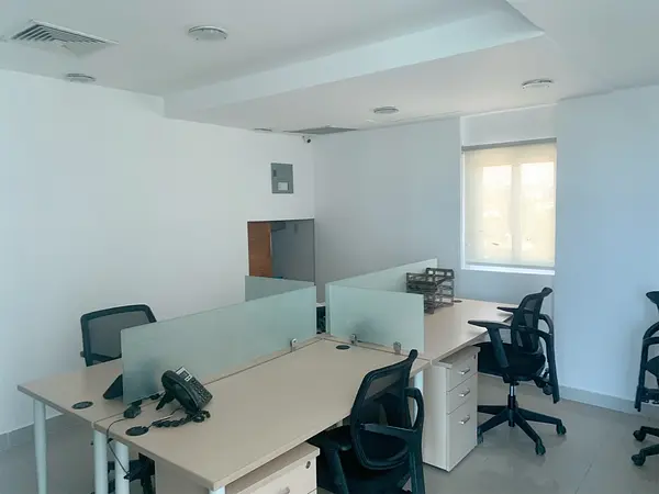 oficinas y locales comerciales - Oficina amoblada corporativa 3