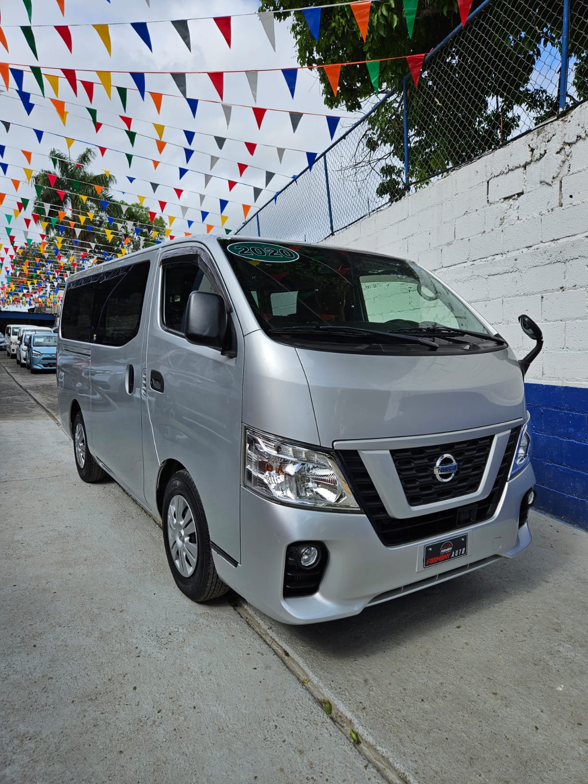 otros vehiculos - NISSAN NV350 CARAVAN  0