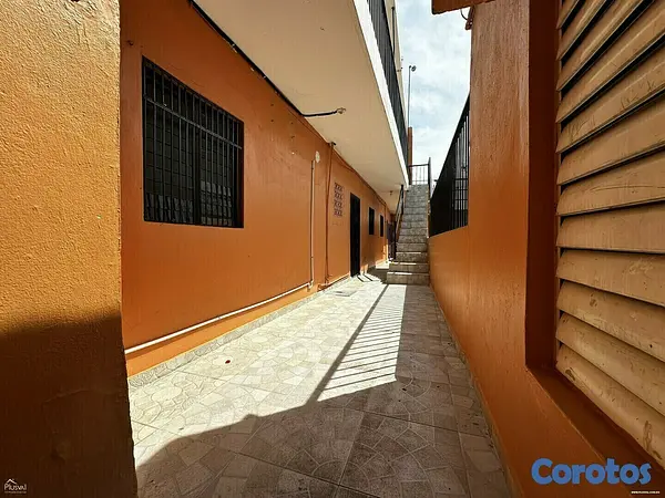 oficinas y locales comerciales - Edificio de uso mixto en Villa Consuelo  9