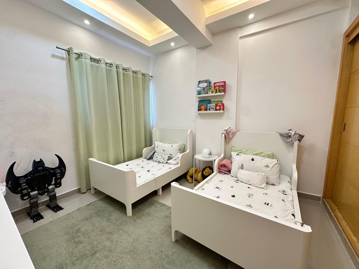apartamentos - Oportunidad apartamento en el Quisqueya cero barrios 
Piso 3. 103 mt2 + parqueos 5