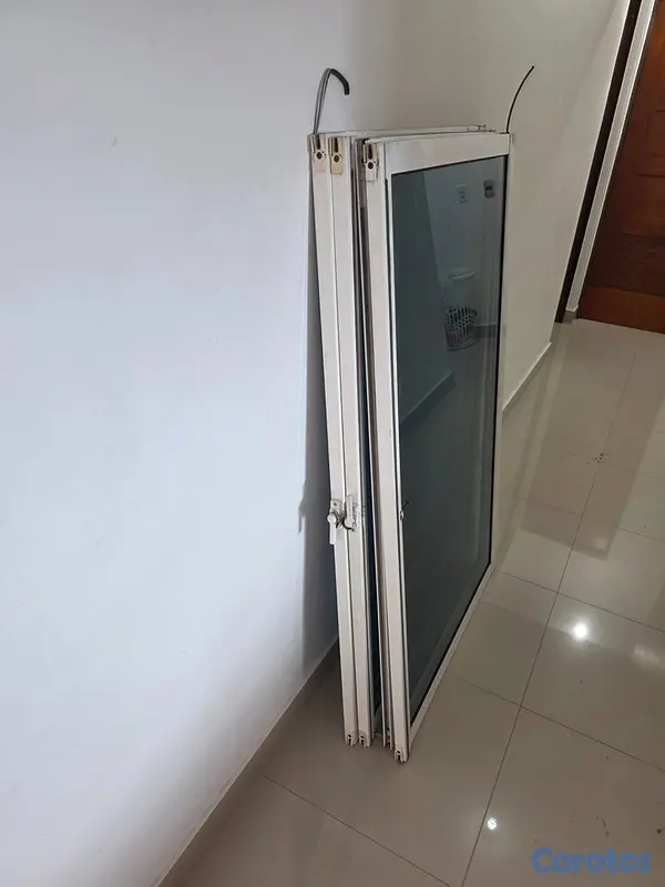 decoración y accesorios - SE VENDEN 4 PANELES DE CRISTALES
  2
