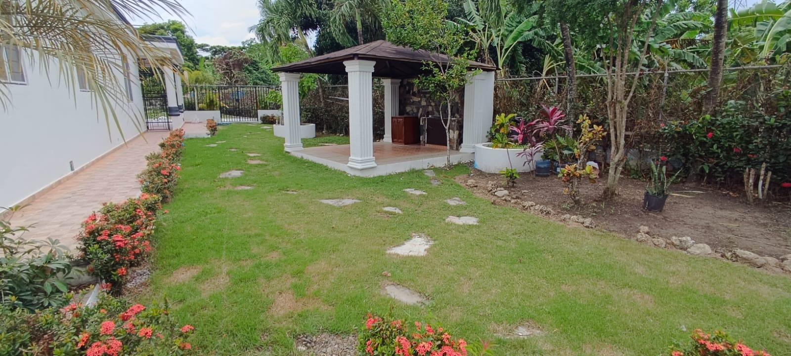 apartamentos - CASA DE VENTA  EN LAGUNA PRIETA PUÑAL, SANTIAGO. 4