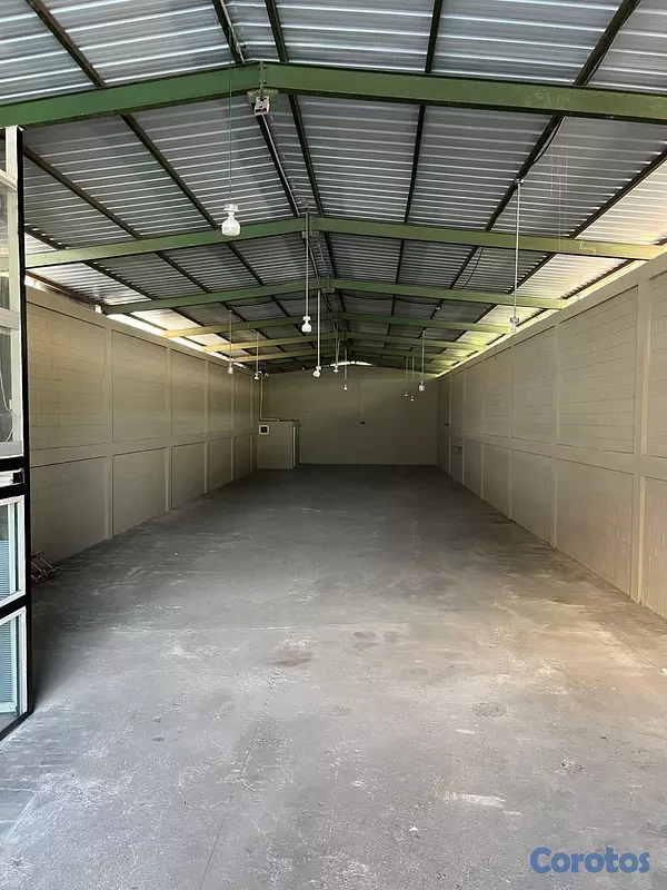 oficinas y locales comerciales - Nave en villa juana  2