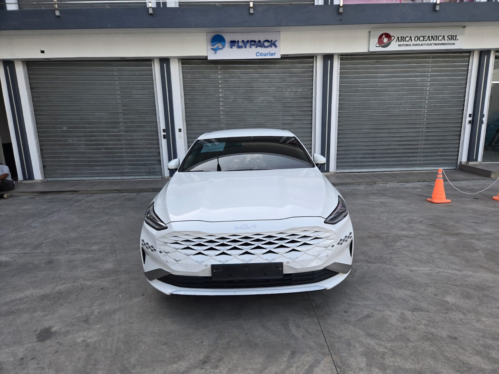 carros - KIA K8 2022 BLANCO 2