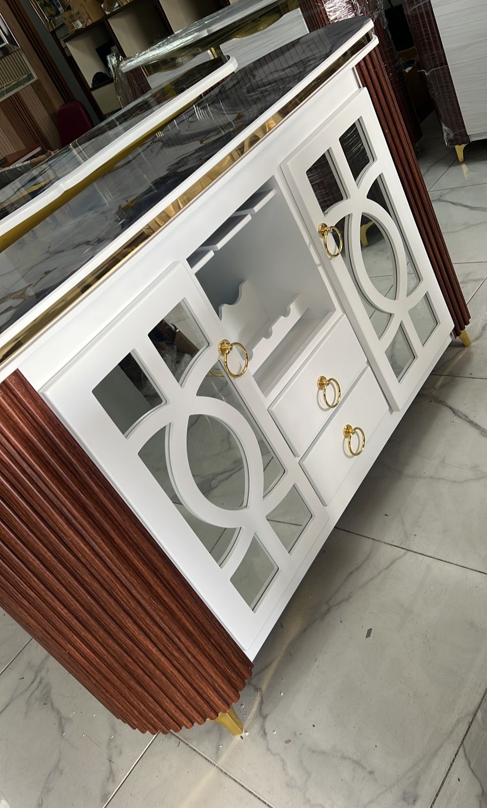 decoración y accesorios - Credenza grande moderna 0