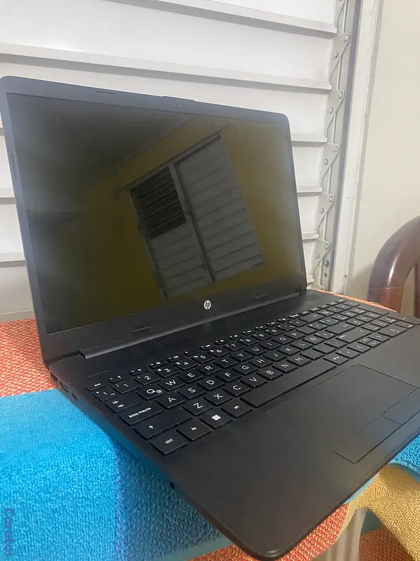 computadoras y laptops - Venta Laptop HP 15-gw0xx 10/10 Óptima 5