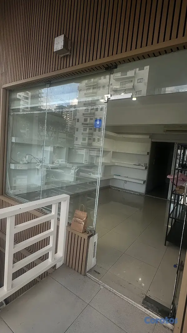 oficinas y locales comerciales - Alquiler en plaza  3