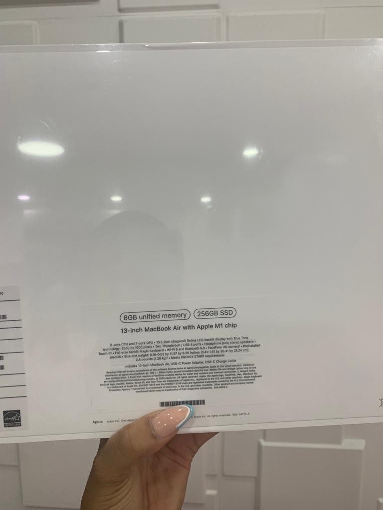 celulares y tabletas - MacBook Air 2020 M1 256gb 8gb RAM 3