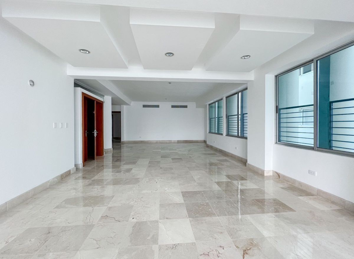 apartamentos - Piantini, Amplio Apartamento Excelente Ubicacion 3 Habs. 3
