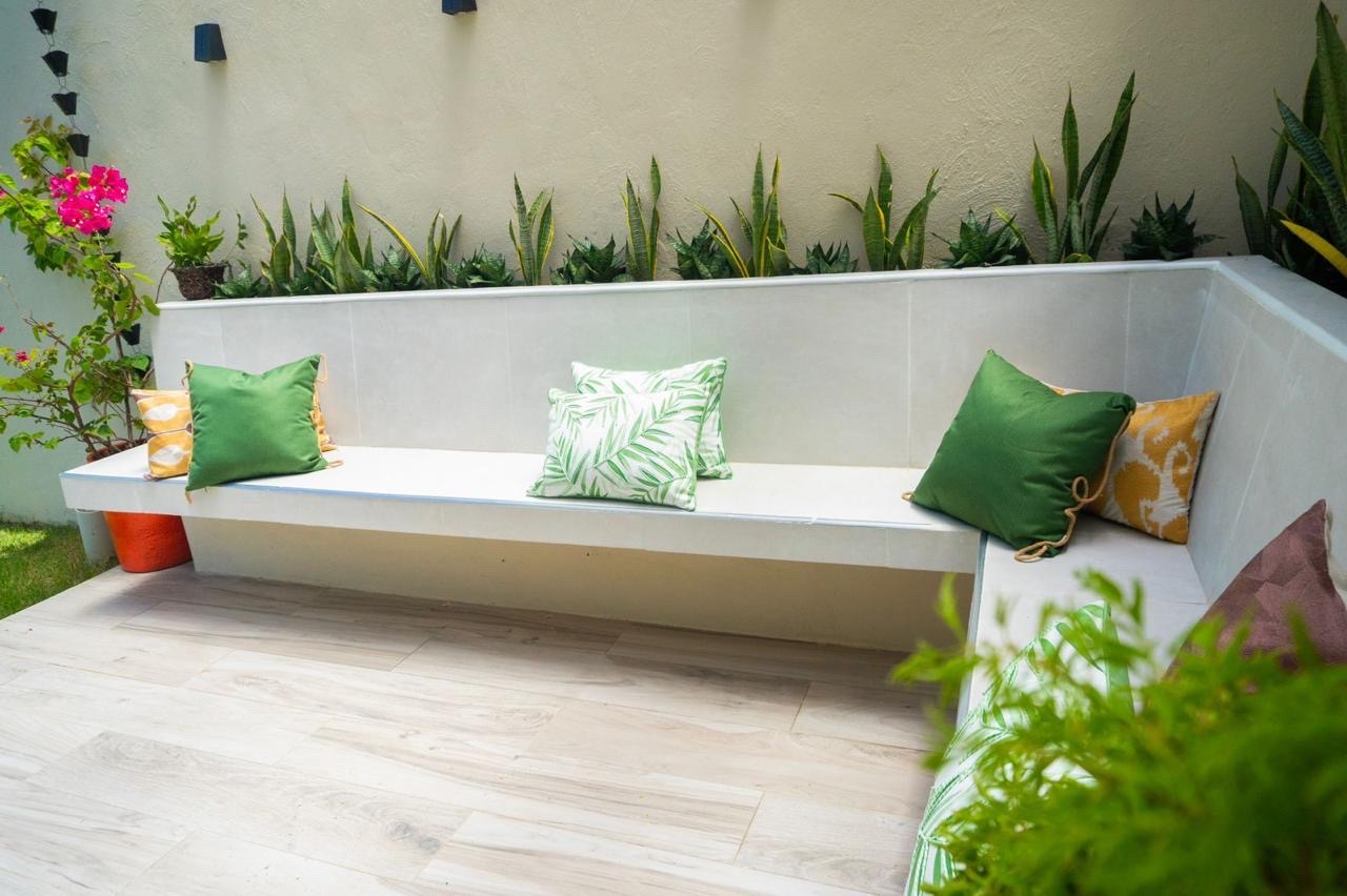 casas vacacionales y villas - Escapada Perfecta: Villa Segura con Piscina y Gym 2