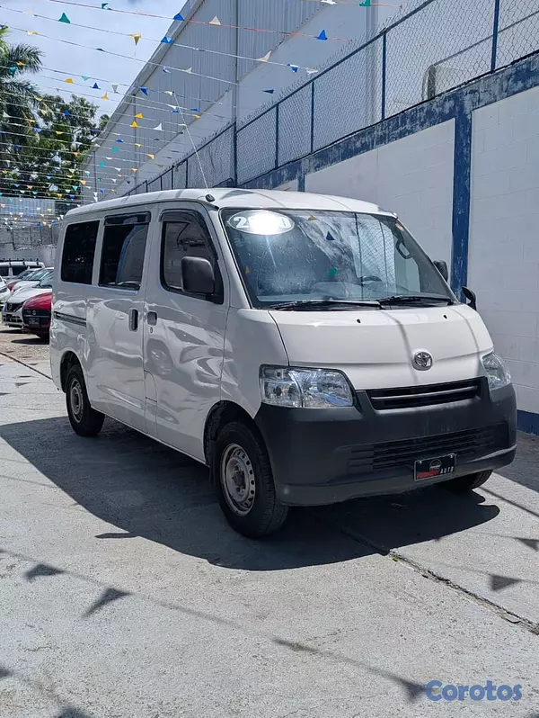 jeepetas y camionetas - TOYOTA TOWN ACE 2020 2