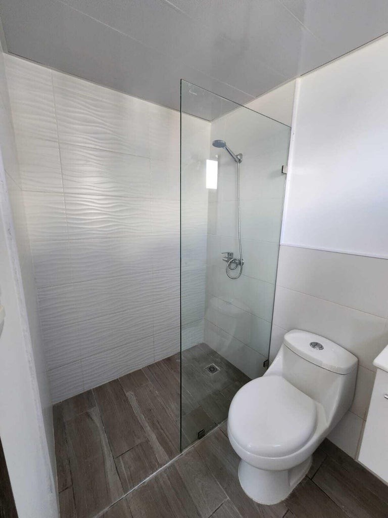 apartamentos - Apartamento evaristo morales 5to piso 
 3