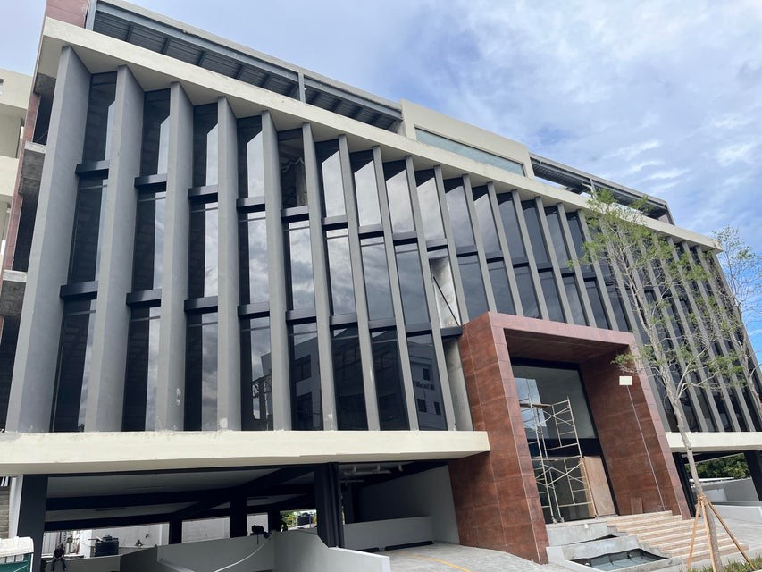 oficinas y locales comerciales - Local a estrenar en alquiler #23-2147  con 91m2 de espacio físico, 2 puestos  1