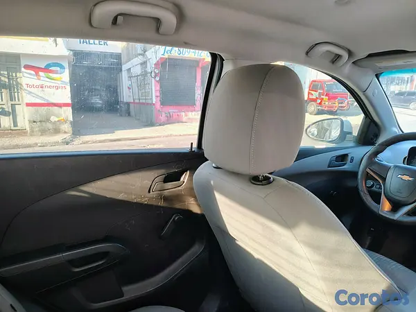 carros - Chevrolet Sonic 2015 7