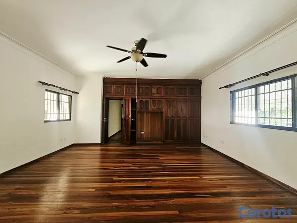 casas - Alquiler De Casa Residencial en ensanche Paraiso 7