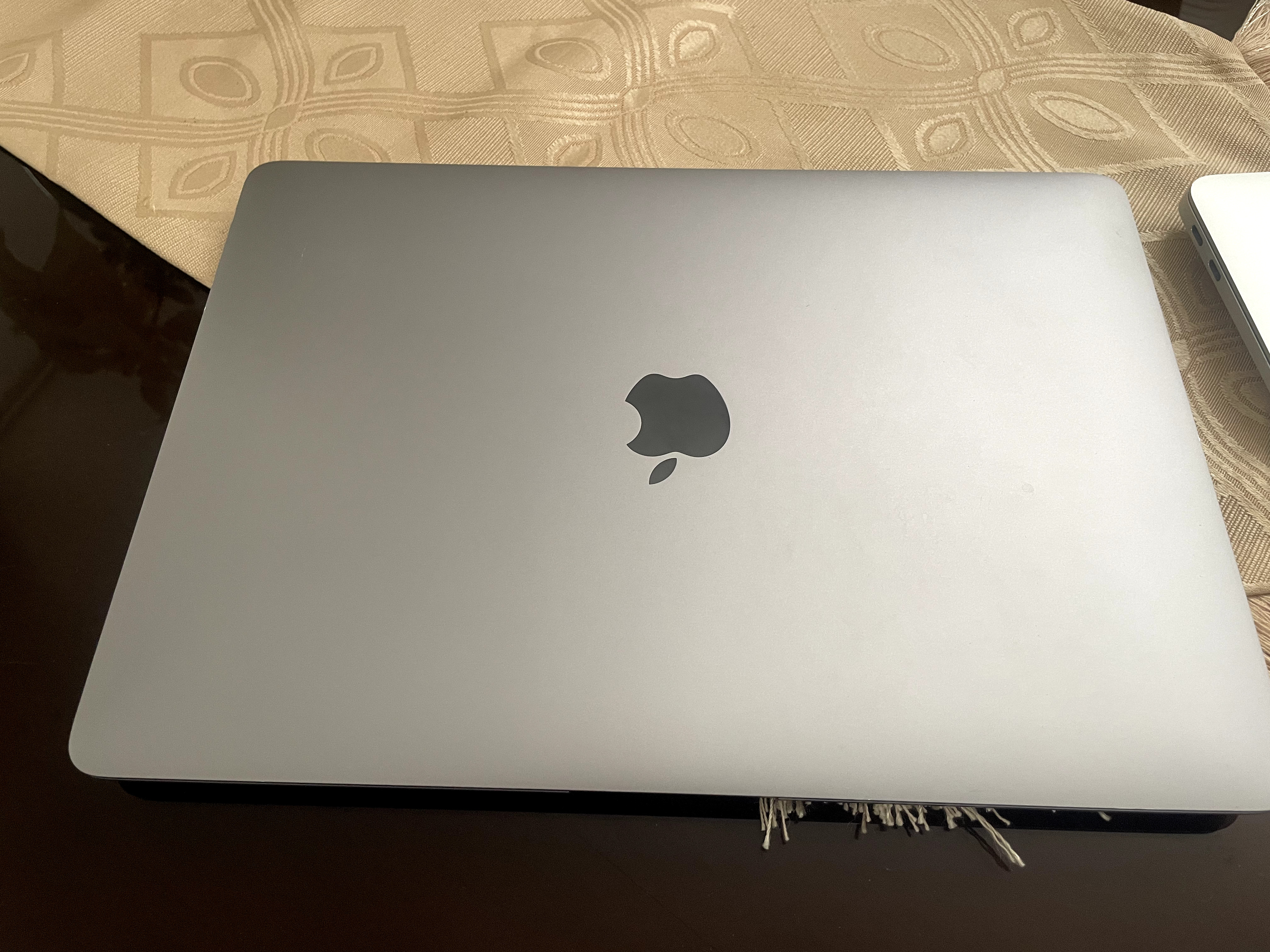computadoras y laptops - Macbook air 13 2018 i5 1.6ghz, 16gb ram, 256ssd 3