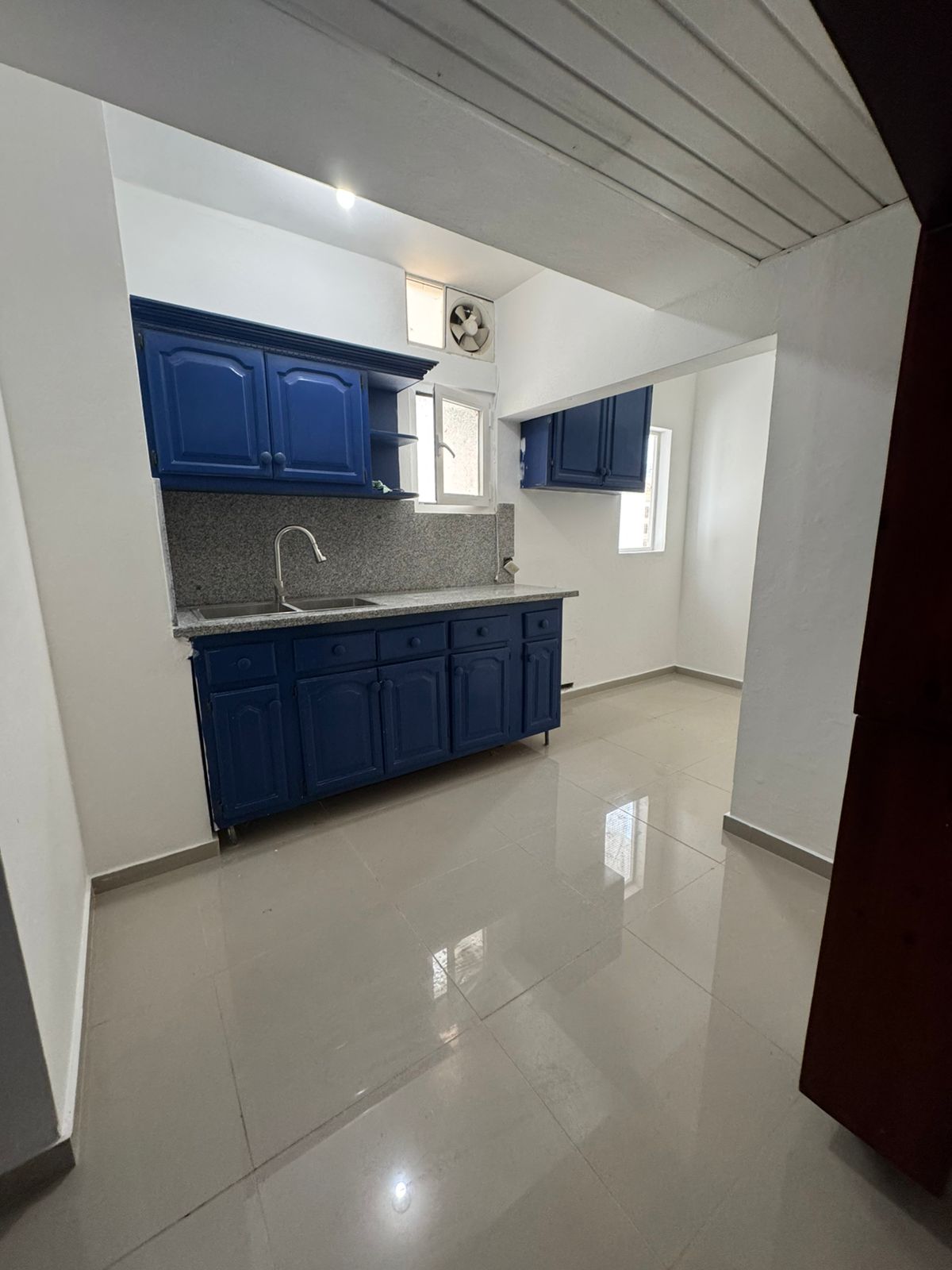 apartamentos - ALQUILO Piso 5 de 2 Habitaciones En Naco Próximo a Corazones Unidos Torre Olimpo 3