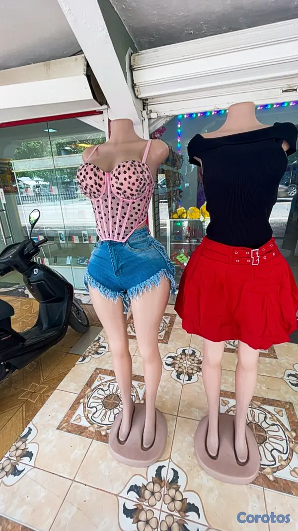 otros inmuebles - se vende todo lo de esta tienda de ropa  3