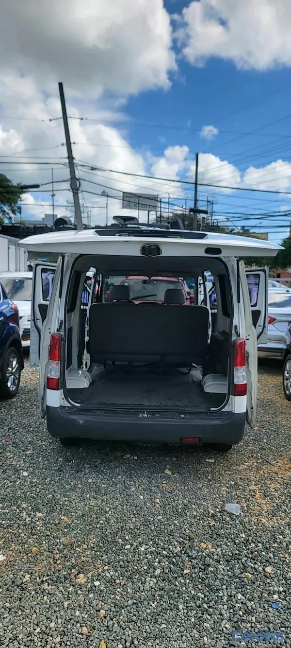 jeepetas y camionetas - FURGONETA TOYOTA HACE 2017 9