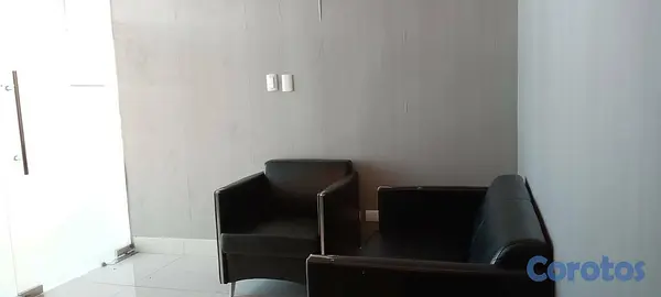 oficinas y locales comerciales - Local en venta amueblado en Bella Vista 3