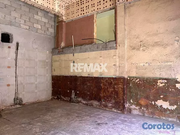 oficinas y locales comerciales - Edificio en ZONA COLONIAL 8