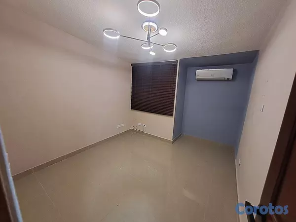oficinas y locales comerciales - Alquilo local 12 mts 2do piso  para oficina Ens. Q 6