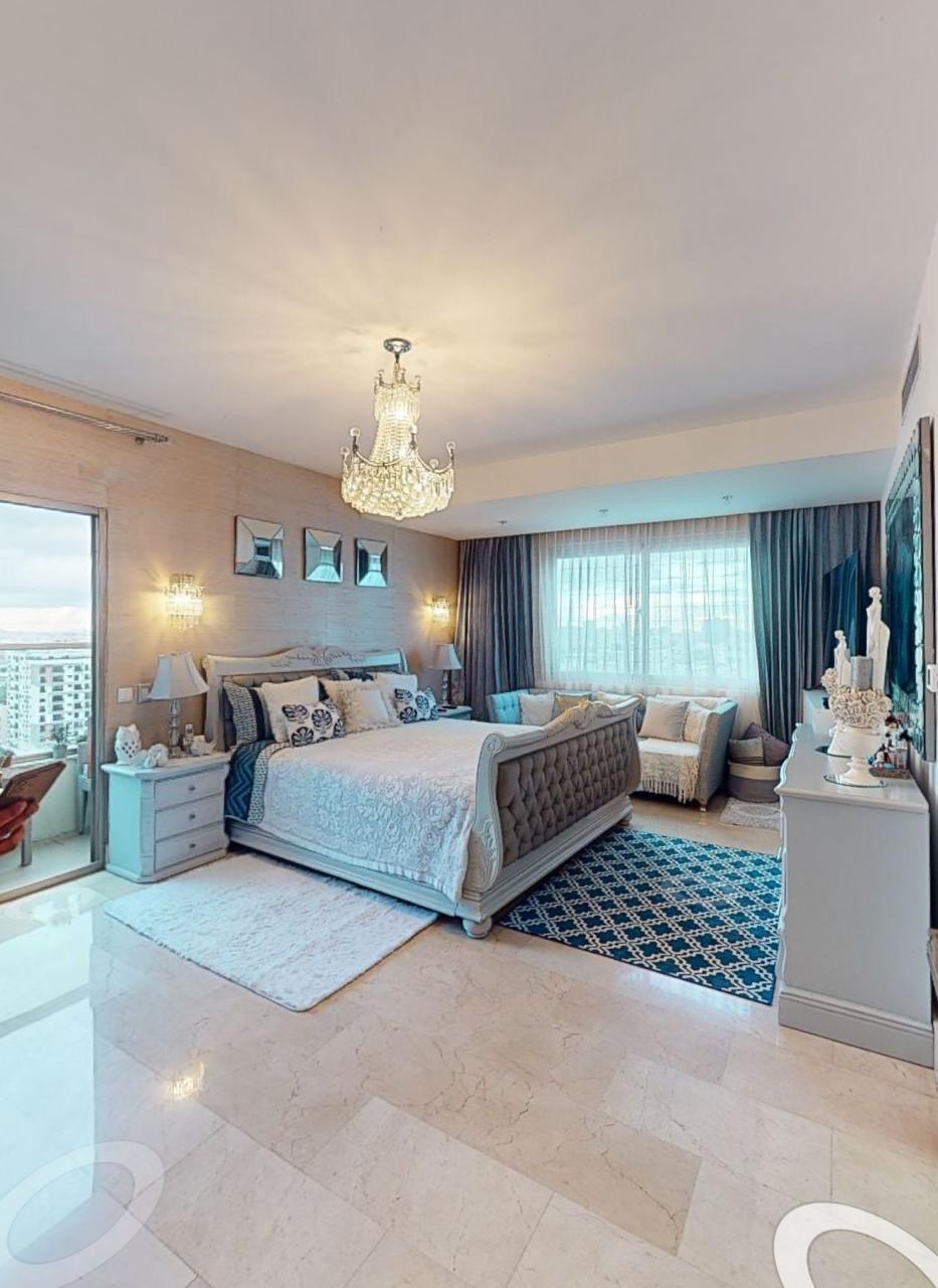 apartamentos - Vendo Los Cacicazgos, Esta propiedad  de 340m² en  8