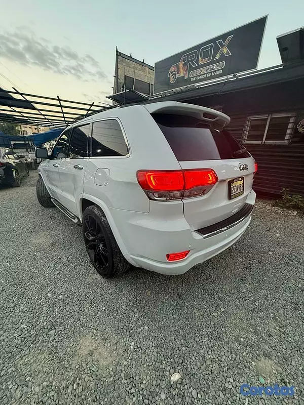 jeepetas y camionetas - Jeep Grand Cherokee Overland 2015 6