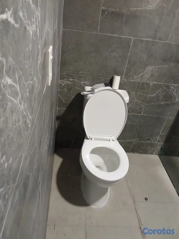 oficinas y locales comerciales - Oficina en alquiler – Rómulo, 3er piso
 8