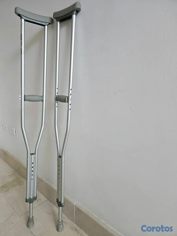 salud y belleza - Muletas Axilares como nuevas, sin golpes, ni roturas 2