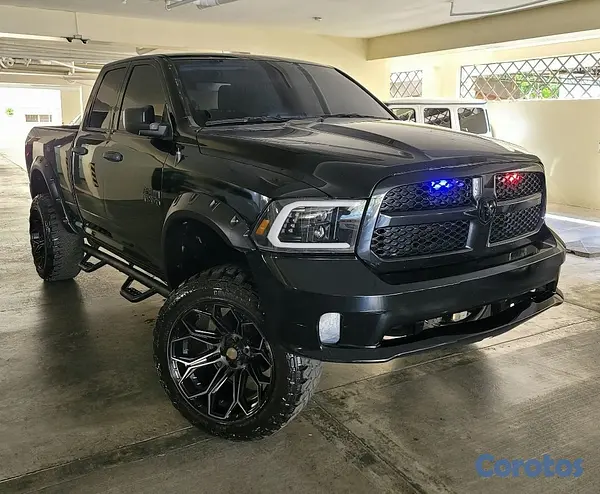 jeepetas y camionetas - Dodge 1500 Ram ST,  2018 Black Express, 4x4 3