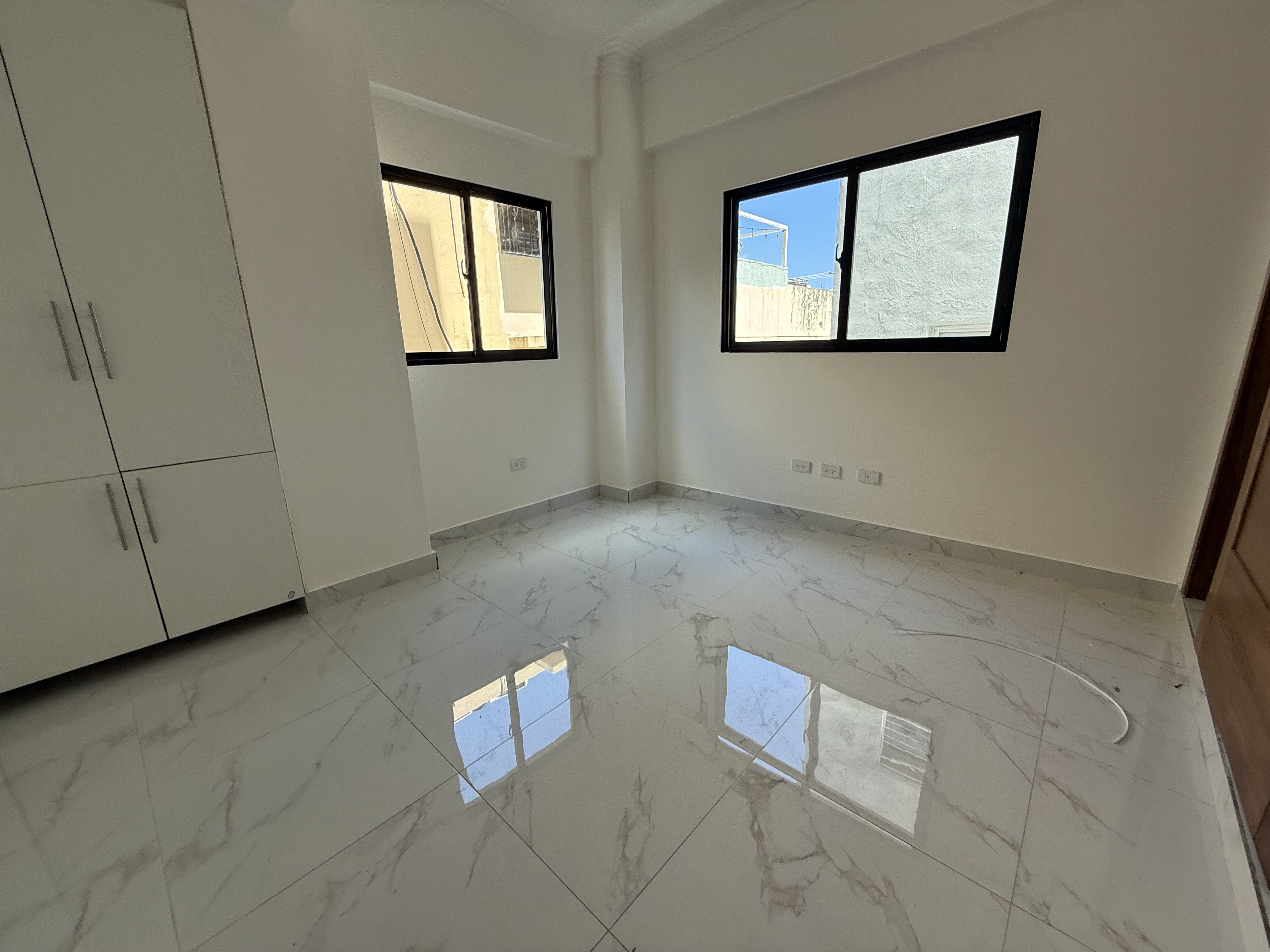 apartamentos - Vendo tercer nivel klm 7 independencia una hab 1.5 4