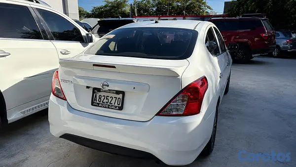carros - Nissan Versa 2016 Blanco – Excelente estado 6