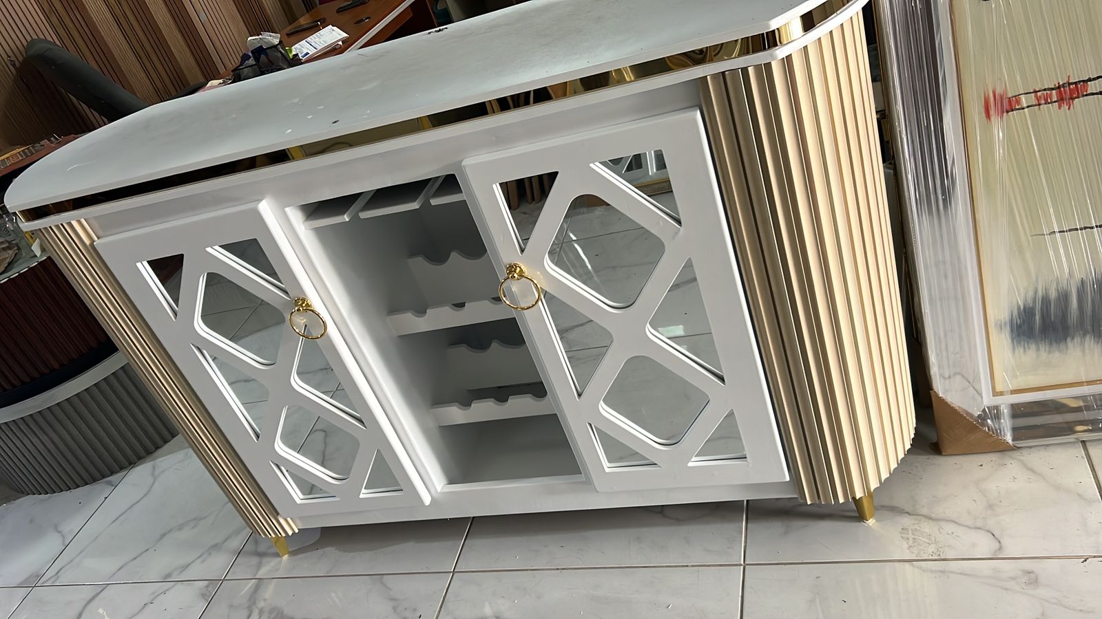 decoración y accesorios - Credenza grande moderna 1