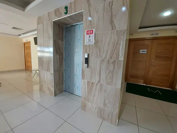 oficinas y locales comerciales - alquilo Consultorio médico amueblado  en la esperilla  1