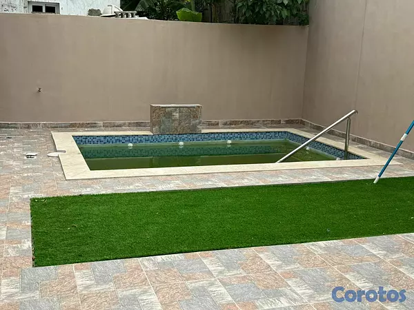 casas - CASA MODERNA EN VENTA DE DOS NIVELES, SANTIAGO. 2