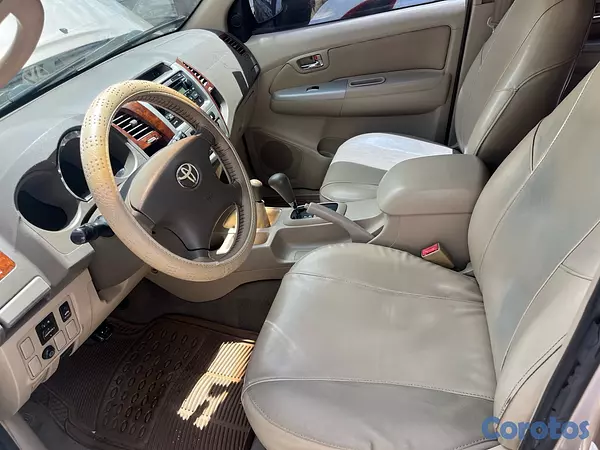 jeepetas y camionetas - venta Toyota fortuner 2008 6