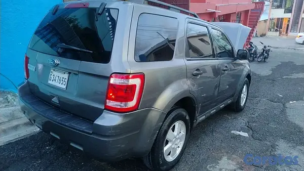 jeepetas y camionetas - Ford Escape  4